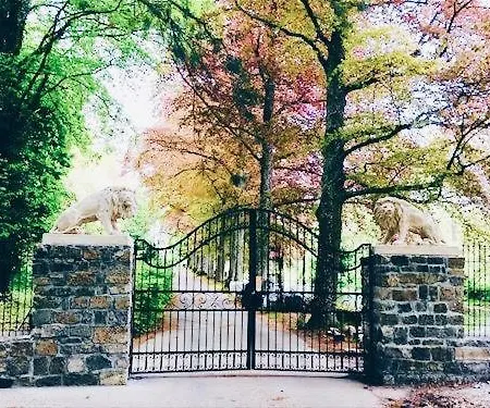 Castle Roc Bed & Breakfast Hotton