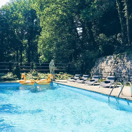 Castle Roc Bed & Breakfast Hotton